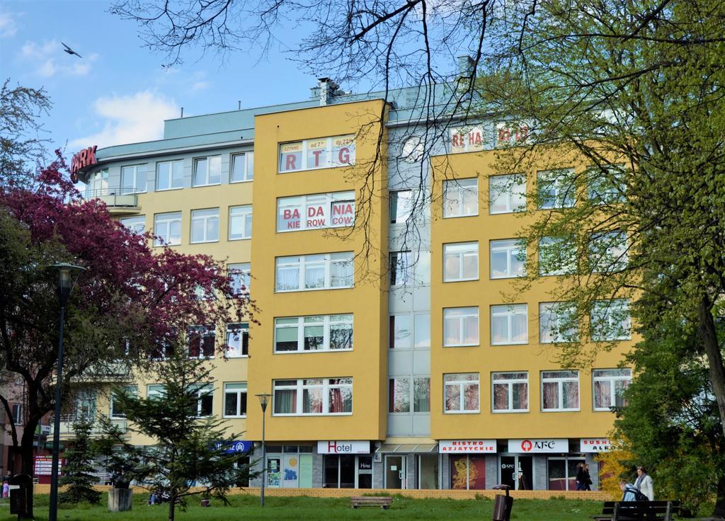 Hotel Келце Екстериор снимка