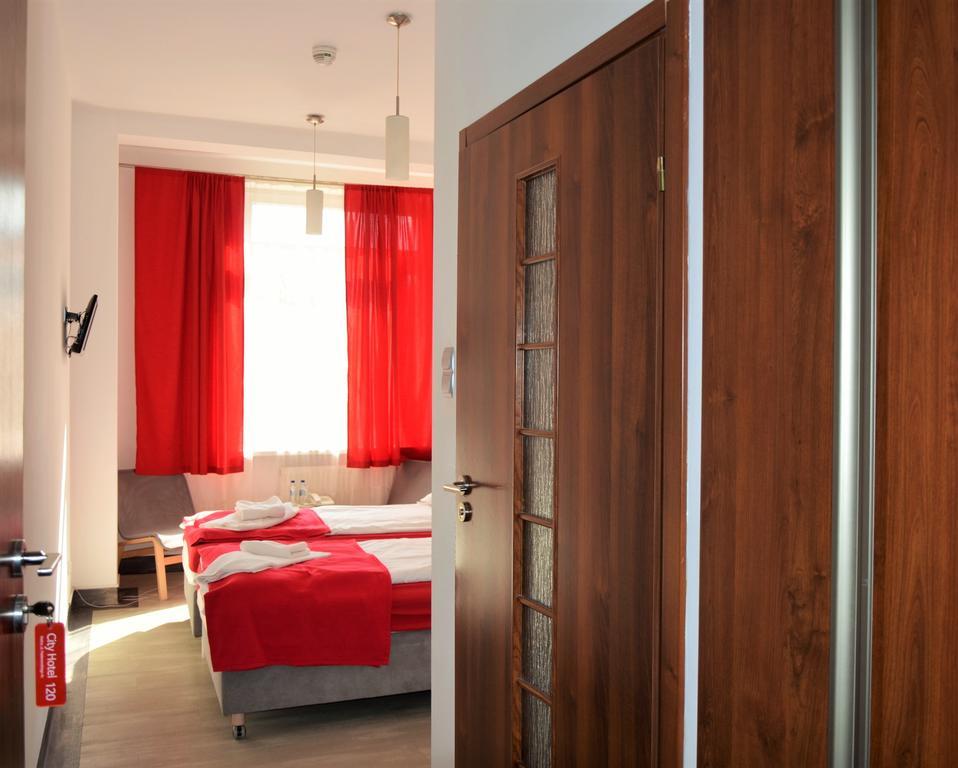 Hotel Келце Екстериор снимка