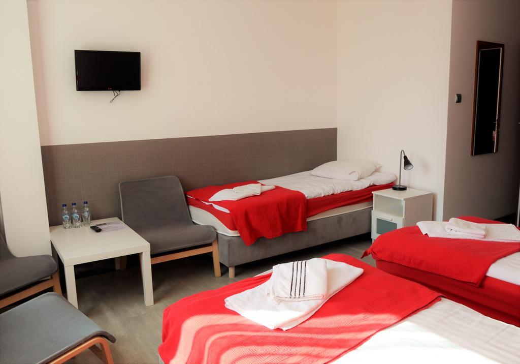 Hotel Келце Екстериор снимка